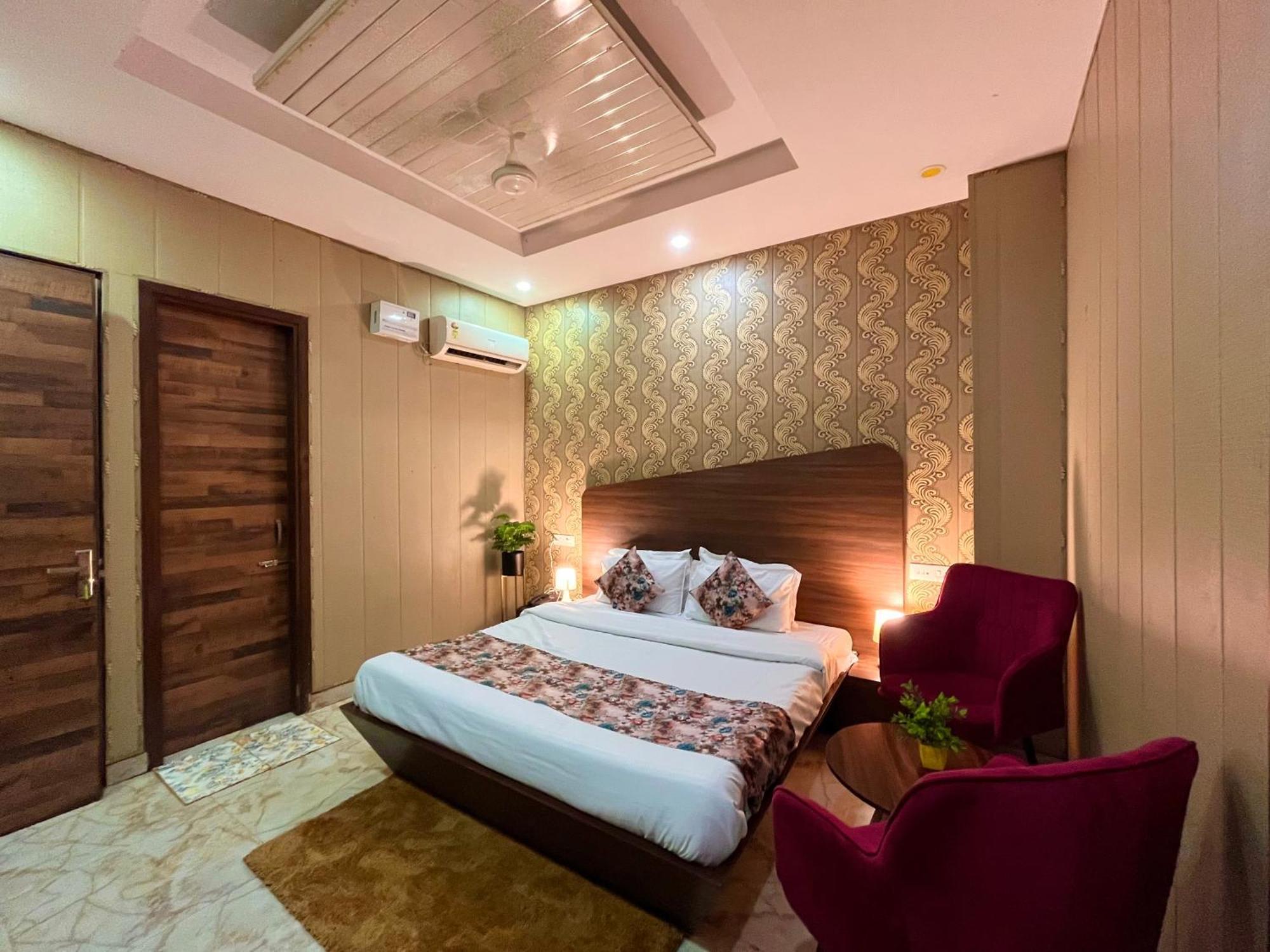 Hotel The Pearl Grand - Top Rated ! Most Awarded ! Parking ! Lift ! Luxury Rooms ! Best Selling Zirakpur 외부 사진