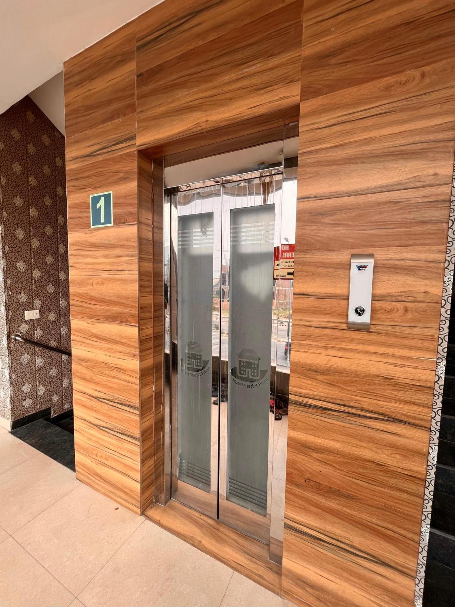 Hotel The Pearl Grand - Top Rated ! Most Awarded ! Parking ! Lift ! Luxury Rooms ! Best Selling Zirakpur 외부 사진