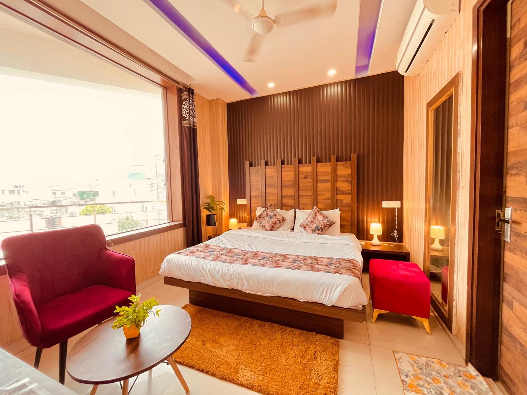 Hotel The Pearl Grand - Top Rated ! Most Awarded ! Parking ! Lift ! Luxury Rooms ! Best Selling Zirakpur 외부 사진