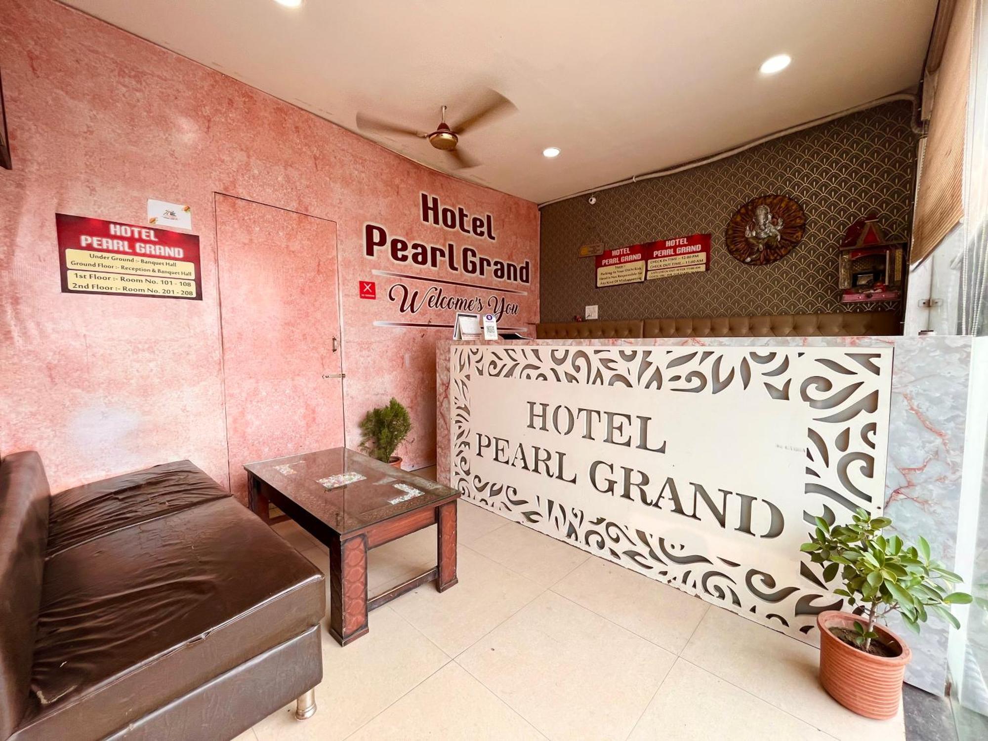 Hotel The Pearl Grand - Top Rated ! Most Awarded ! Parking ! Lift ! Luxury Rooms ! Best Selling Zirakpur 외부 사진